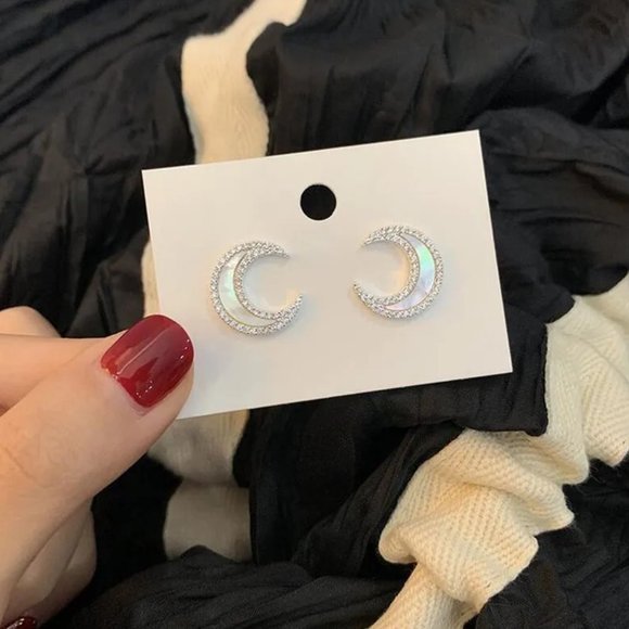 Sparkly Pearlized White Celestial Crescent Moon CZ Diamonds Stud Earrings NEW - Picture 5 of 7